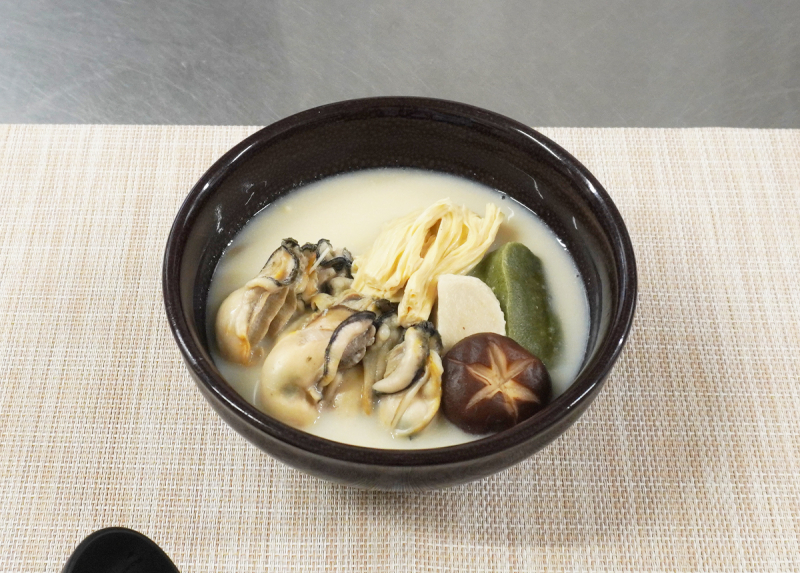 牡蠣の豆乳鍋